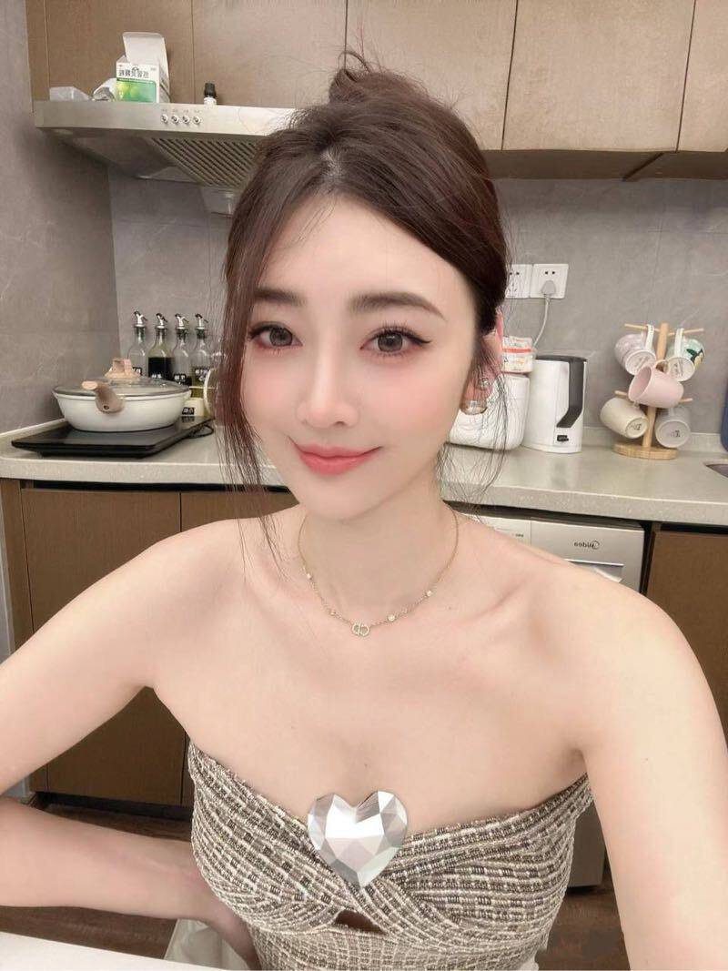 πππ orientale πππ novita bellissima ragazza sensuale ( β foto 2 di 3