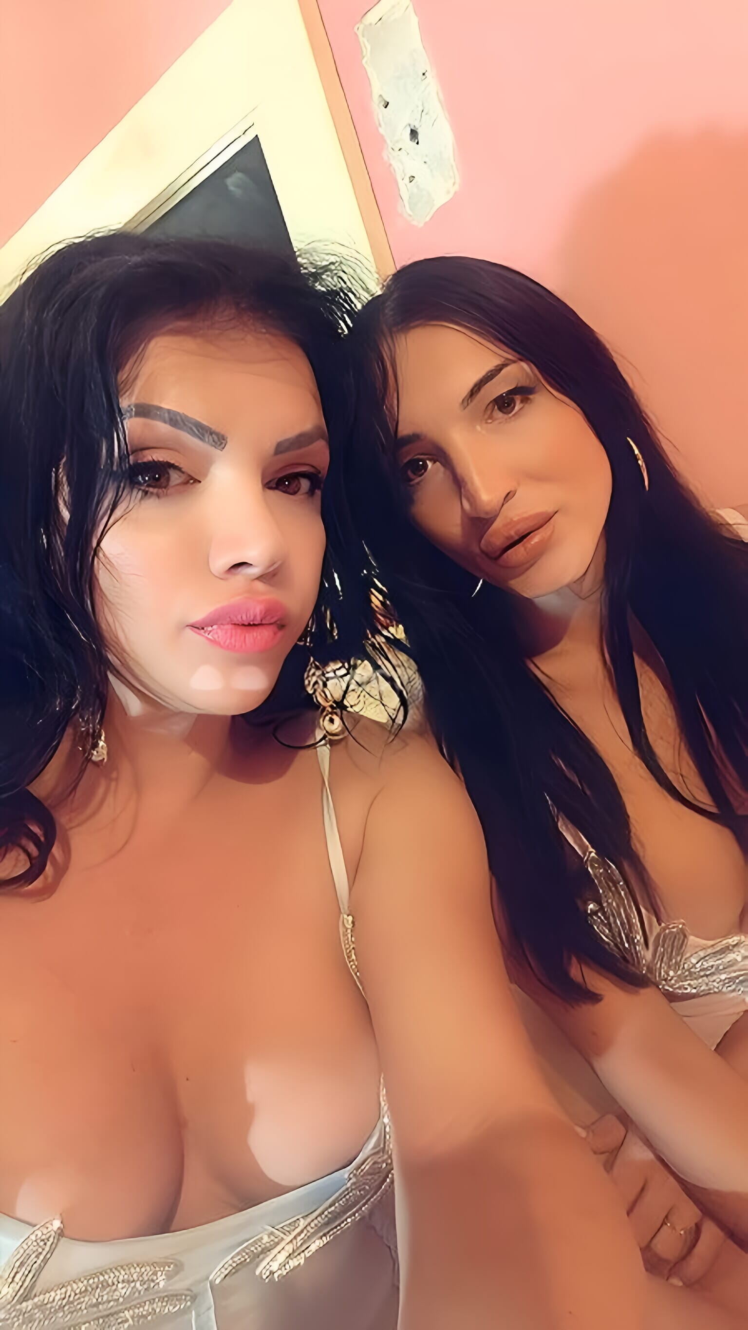 Dopo tanto tempo di nuovo insieme la coppia che scoppia Elly — foto 3 di 3